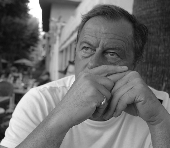 Profil von Waris